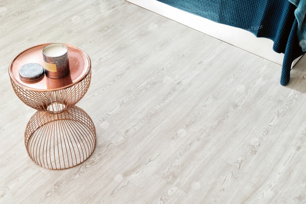 LVT ALPINE FLOOR Easy Line Дуб Арктик ЕСО 3-1 18,4×121,9 Клеевой